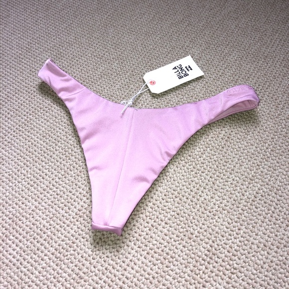 Bikini - Picture 2 of 2